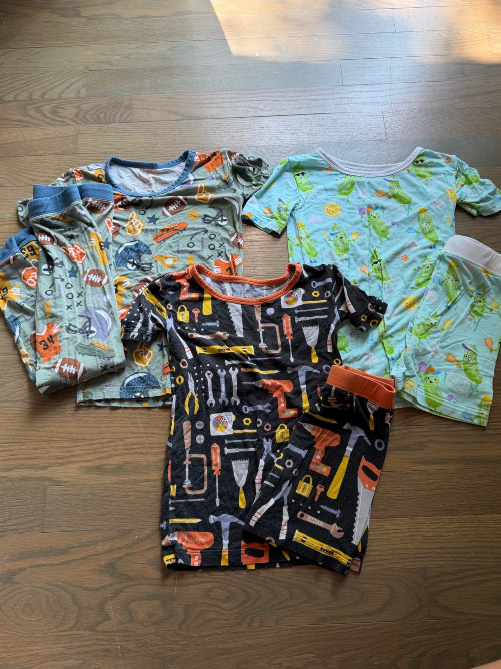 Little Sleepies Short-Sleeve Pajama Sets in Green, Black and Blue Prints size 4T